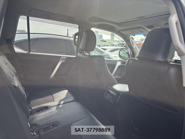 Toyota LAND CRUISER PRADO 2023-02 8072119-6