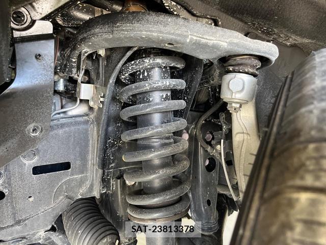Toyota LAND CRUISER 2023-04 8072005-17