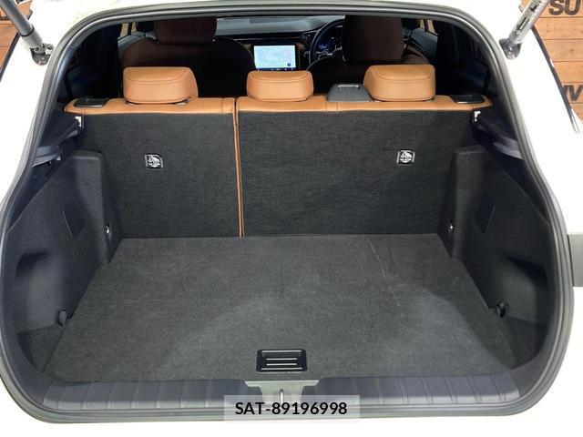 Lexus LBX 2024-06 8071046-10