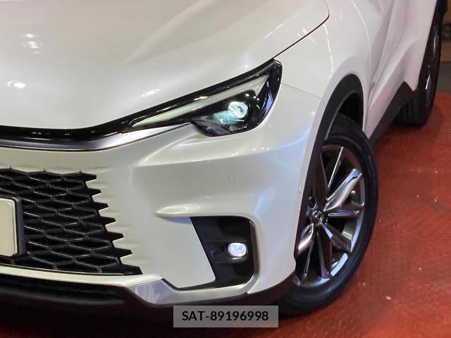 Lexus LBX 2024-06 8071046-11