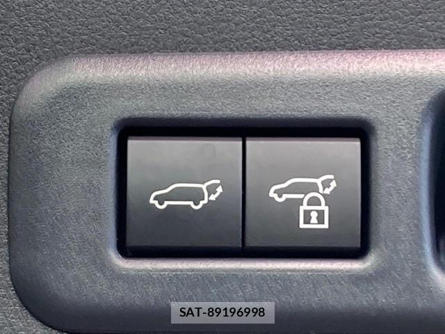 Lexus LBX 2024-06 8071046-6