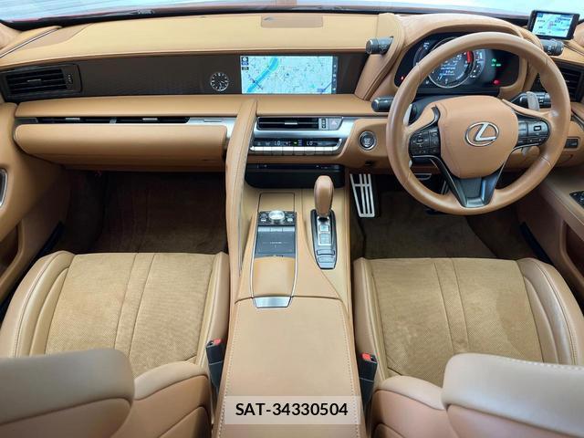Lexus LC 2017-04 8072498-1