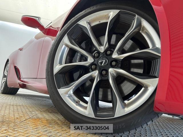 Lexus LC 2017-04 8072498-15