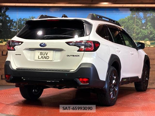 Subaru OUTBACK 2022-12 8071047-16
