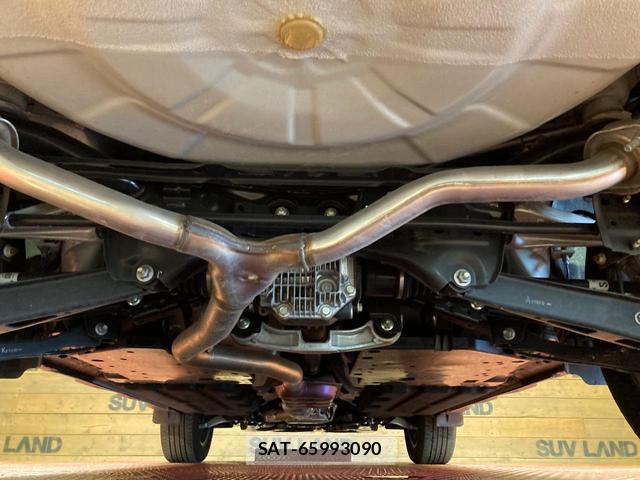 Subaru OUTBACK 2022-12 8071047-18