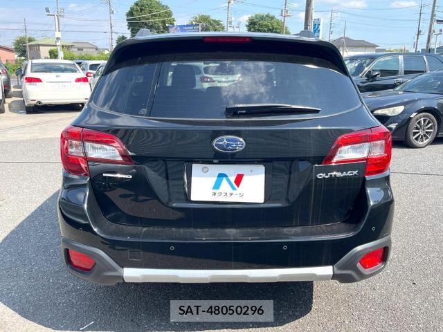 Subaru OUTBACK 2021-01 8071617-14