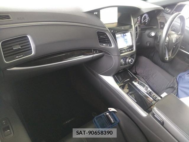 Honda LEGEND 2019-05 8071777-2