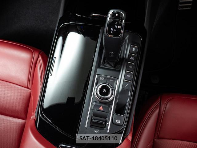 Maserati LEVANTE 2021-06 8071732-10
