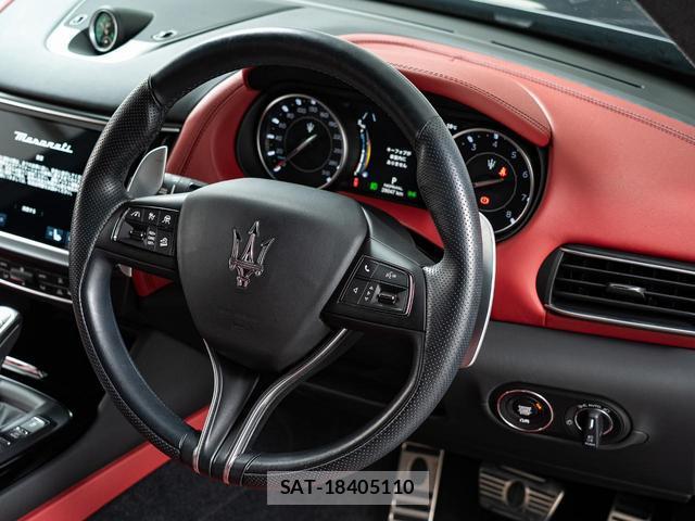 Maserati LEVANTE 2021-06 8071732-11