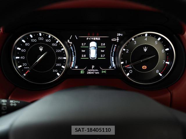 Maserati LEVANTE 2021-06 8071732-12