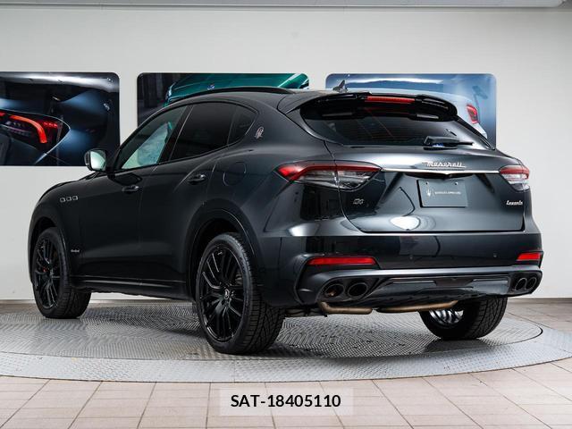 Maserati LEVANTE 2021-06 8071732-17