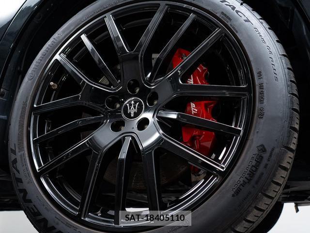 Maserati LEVANTE 2021-06 8071732-5