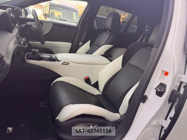 Lexus LS 2022-03 8071607-12