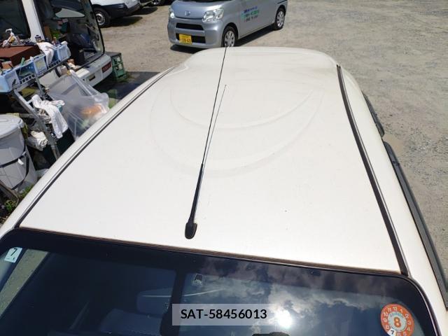 Nissan MARCH 2018-07 8071363-6