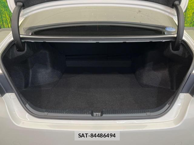 Toyota MARK X 2013-08 8071637-9