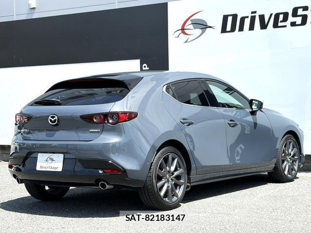 Mazda MAZDA3 2019-10 8072165-1