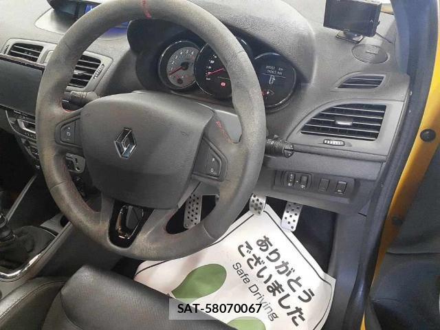 Renault MEGANE 2015-11 8072209-2