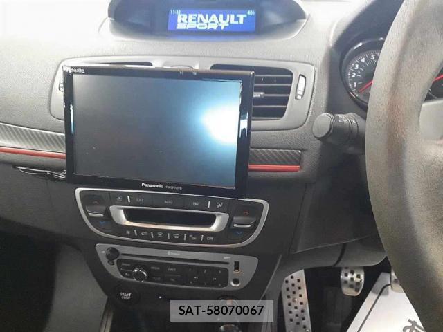 Renault MEGANE 2015-11 8072209-3