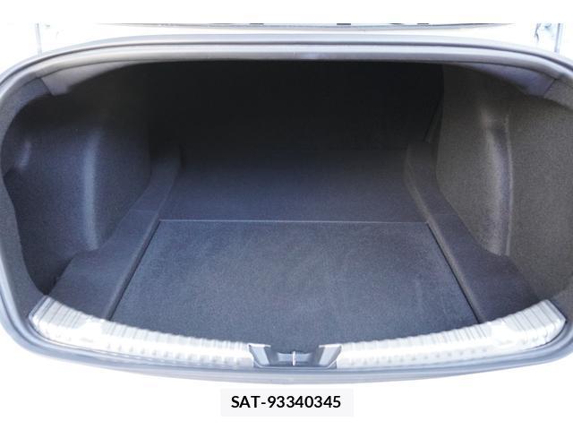 Tesla MODEL 3 2020-09 8072548-14