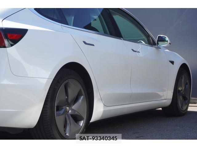 Tesla MODEL 3 2020-09 8072548-9