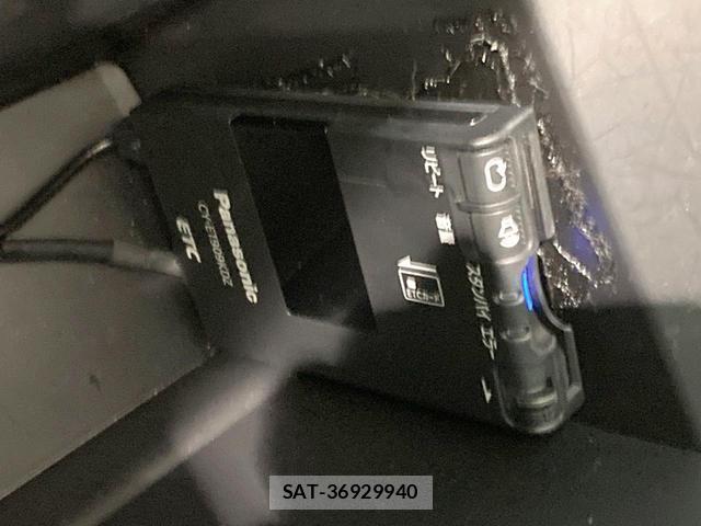 Daihatsu MOVE CONTE 2013-03 8071263-5