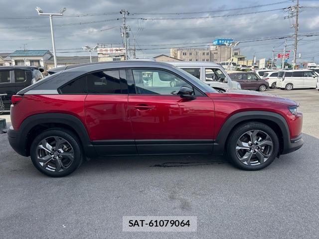 Mazda MX-30 2021-09 8071227-16