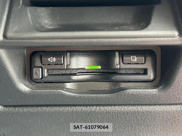 Mazda MX-30 2021-09 8071227-4