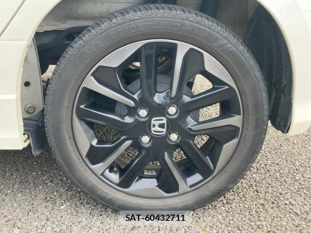 Honda N-WGN 2017-06 8072577-17