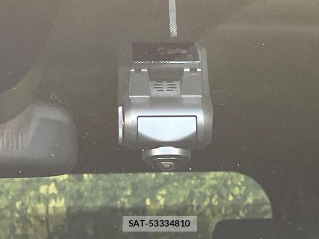 Toyota NOAH 2024-05 8070945-6