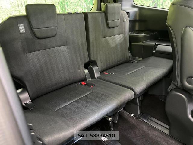 Toyota NOAH 2024-05 8070945-9