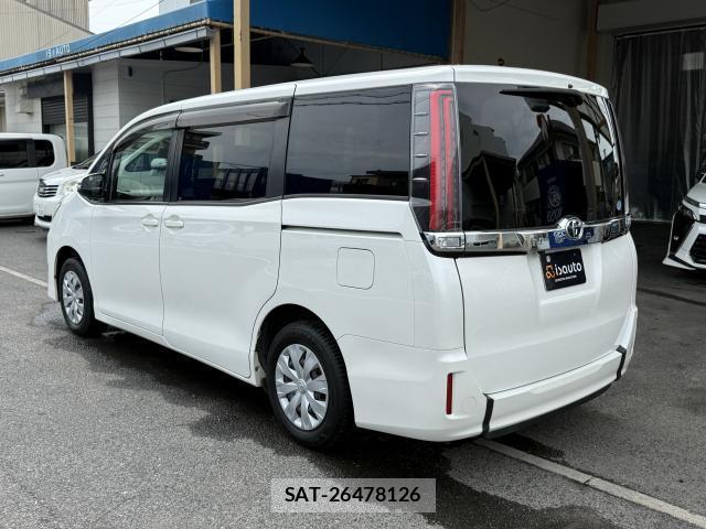 Toyota NOAH 2019-06 8070962-15
