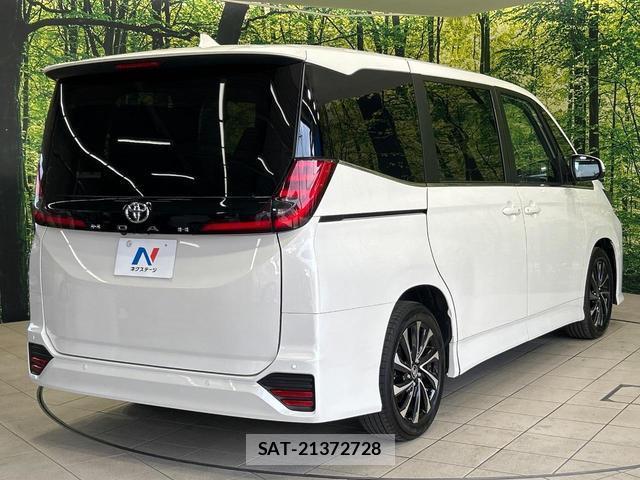 Toyota NOAH 2024-07 8071131-16