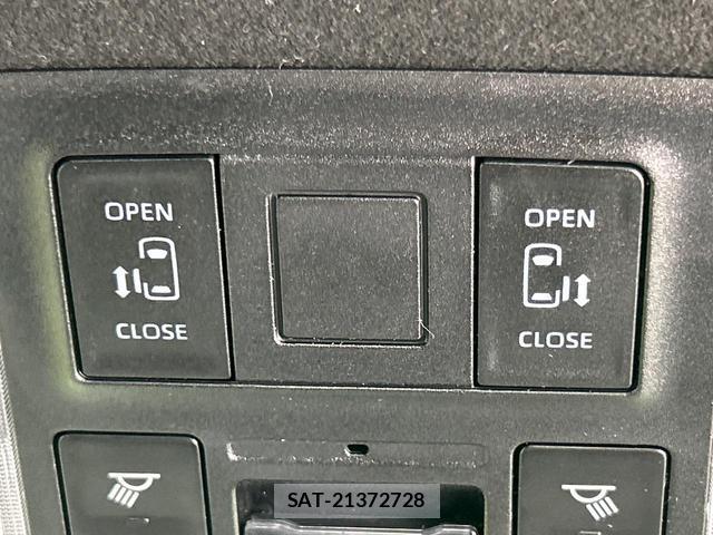 Toyota NOAH 2024-07 8071131-3