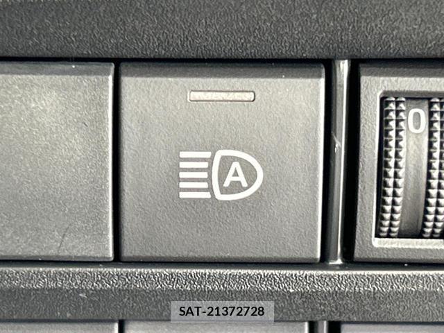Toyota NOAH 2024-07 8071131-7