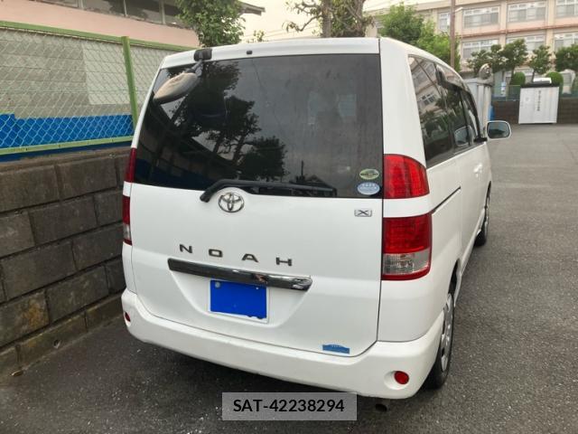 Toyota NOAH 2007-05 8071303-13