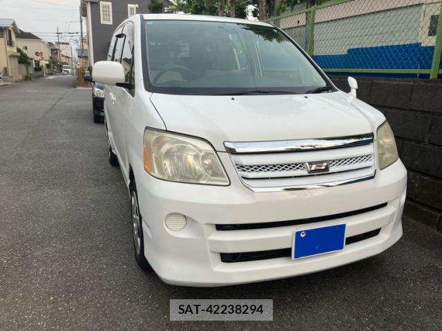 Toyota NOAH 2007-05 8071303-2