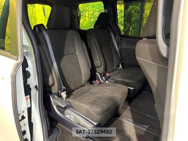 Toyota NOAH 2020-09 8071434-9