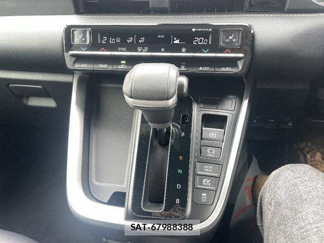 Toyota NOAH 2024-03 8071478-15