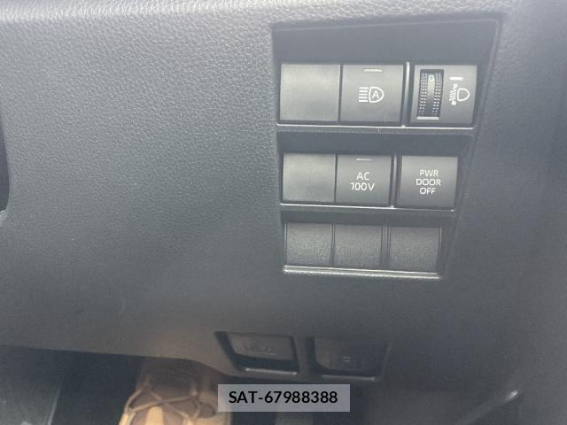 Toyota NOAH 2024-03 8071478-16