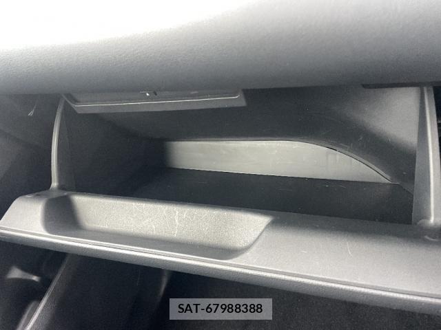 Toyota NOAH 2024-03 8071478-17