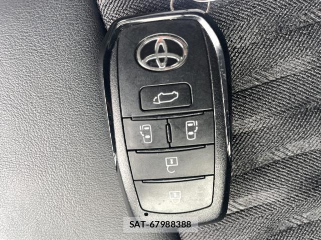 Toyota NOAH 2024-03 8071478-8