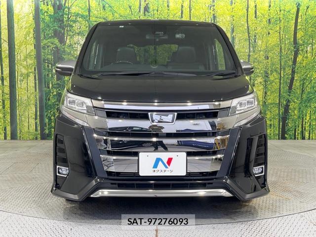 Toyota NOAH 2021-05 8071490-14