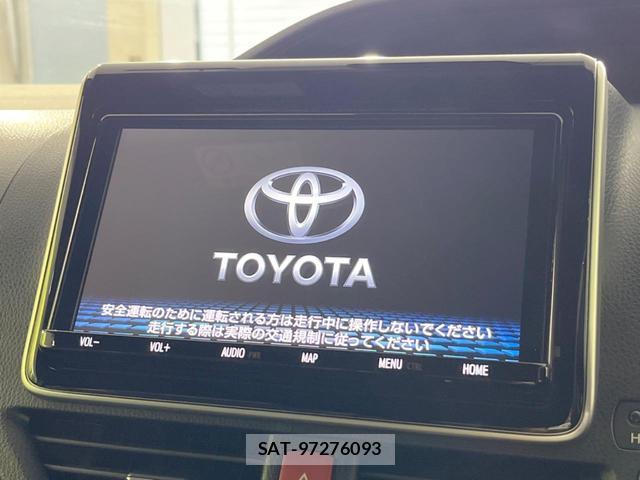 Toyota NOAH 2021-05 8071490-2