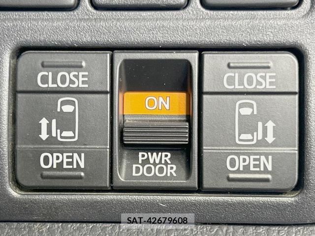 Toyota NOAH 2019-01 8071601-6