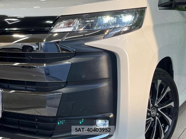 Toyota NOAH 2023-08 8071722-11
