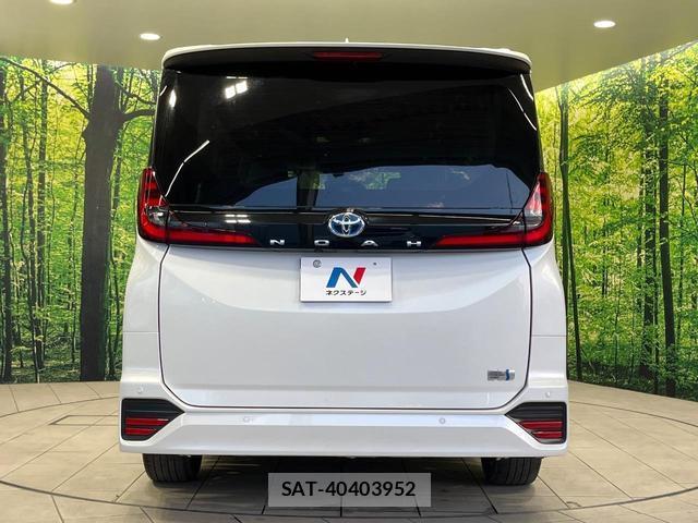 Toyota NOAH 2023-08 8071722-14