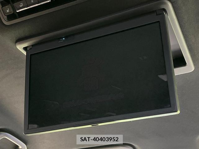 Toyota NOAH 2023-08 8071722-3