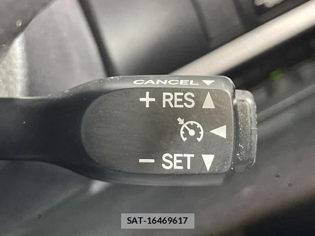Toyota NOAH 2016-09 8072021-6