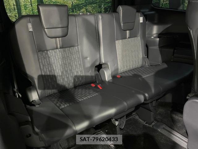 Toyota NOAH 2022-10 8072085-9