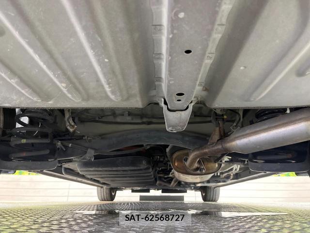 Toyota NOAH 2014-09 8072100-18